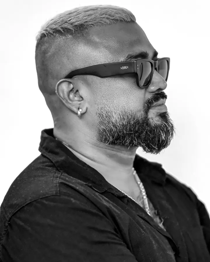 VK Black in profile